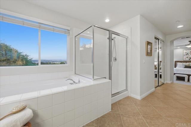 Detail Gallery Image 31 of 63 For 18385 Reata Way, San Diego,  CA 92128 - 5 Beds | 4 Baths