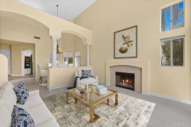Detail Gallery Image 3 of 22 For 3753 Hillview, Oceanside,  CA 92056 - 3 Beds | 2 Baths