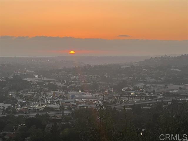 Detail Gallery Image 5 of 11 For 9542 Ridgecrest Dr, La Mesa,  CA 91941 - – Beds | – Baths