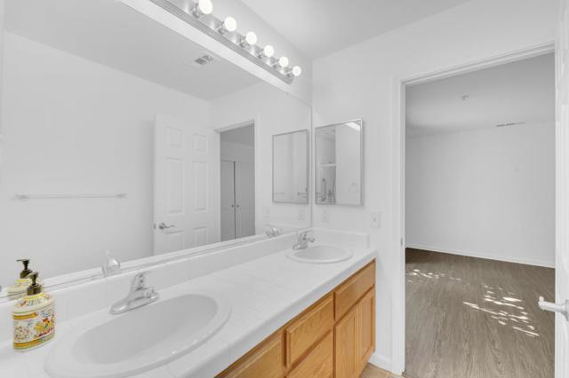 1544 Rosette Way, Gilroy CA: https://media.crmls.org/mediaz/58cd2e6c-791e-45ab-9344-489856231cc2.jpg