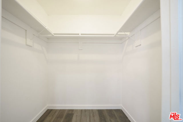 730 W 4th Street, Long Beach CA: https://media.crmls.org/mediaz/58ce21ae-58d4-4544-9154-6198ac131193.jpg