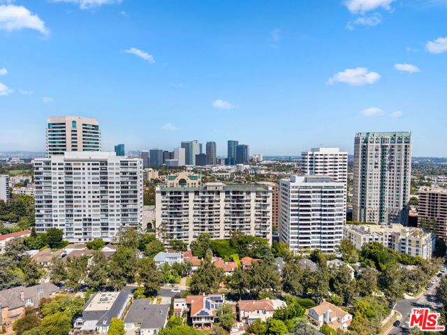 10535 Wilshire Boulevard, Los Angeles CA: https://media.crmls.org/mediaz/58ce880d-a1bc-4a5c-8874-ae7499177fde.jpg