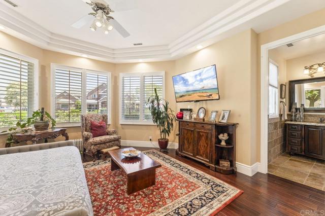 14963 Huntington Gate Drive, Poway CA: https://media.crmls.org/mediaz/58cecf5a-805f-4709-8db8-44cf701dd468.jpg