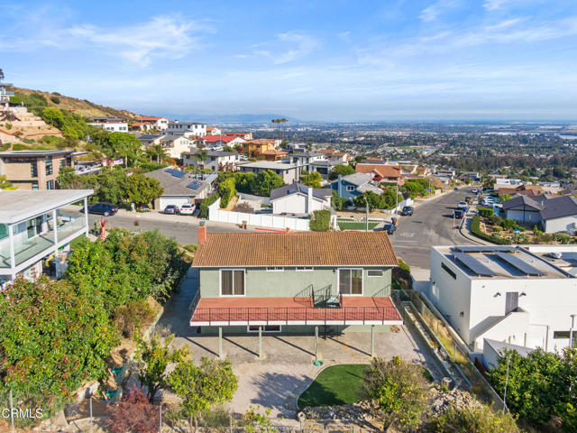 5505 Topa Topa Drive, Ventura CA: https://media.crmls.org/mediaz/58cef0be-510f-4e5c-b65d-77b4fc047468.jpg