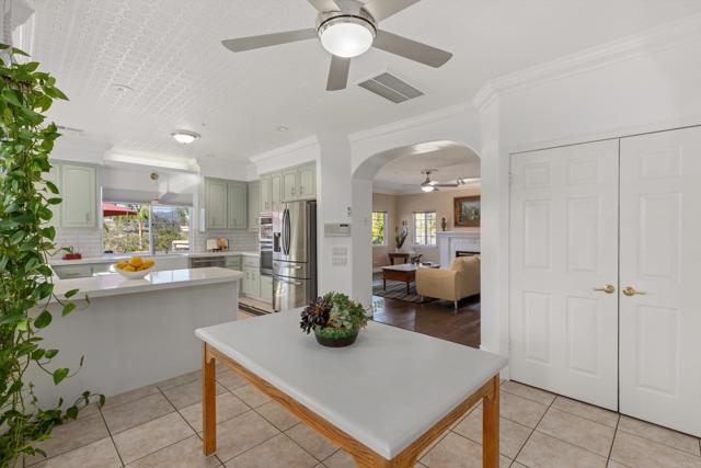 Detail Gallery Image 10 of 47 For 1751 Monte Vista Dr, Vista,  CA 92084 - 5 Beds | 3/1 Baths