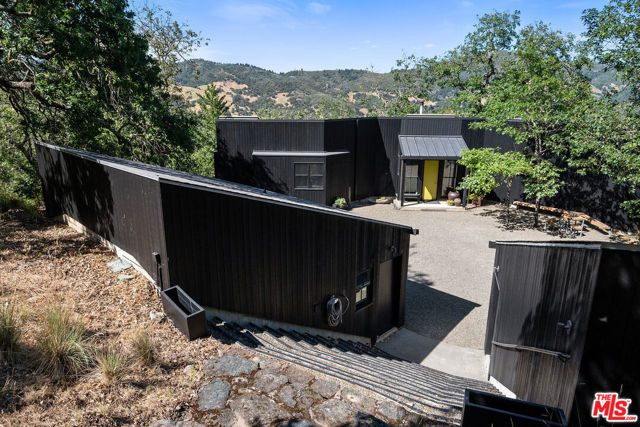 351 Wall Road, Napa CA: https://media.crmls.org/mediaz/58cff36c-7733-4d98-b7a9-15918d8b7f70.jpg