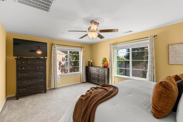 6505 Brando Loop, Fair Oaks CA: https://media.crmls.org/mediaz/58d05002-fdf9-4f10-a921-440b83580d7e.jpg