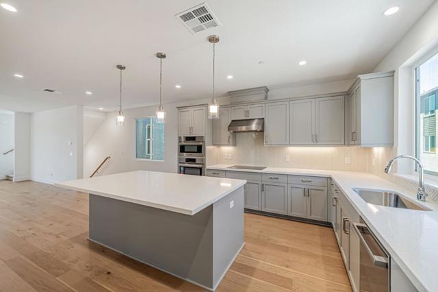 1017 Sinopia Terrace, San Ramon CA: https://media.crmls.org/mediaz/58d22564-eedd-433f-b69f-e742052079be.jpg