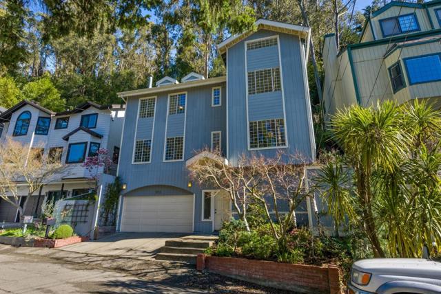 1910 Arrowhead Drive, Oakland CA: https://media.crmls.org/mediaz/58d2cb44-5fcb-4e1d-901c-8e07bbf5e25c.jpg