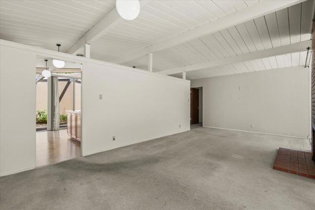 939 S Tantau Avenue, Cupertino CA: https://media.crmls.org/mediaz/58d2ffca-597c-4e65-be91-a9ac9a5e0da9.jpg