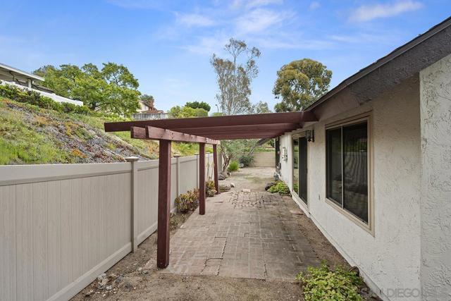 3102 S Granada Ave, Spring Valley CA: https://media.crmls.org/mediaz/58d35e00-2139-4dd3-b7b7-2277a3080da6.jpg