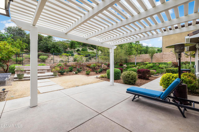 6923 Ridgemark Court, Moorpark CA: https://media.crmls.org/mediaz/58d3cda5-3e19-4af7-8c42-691d97a66628.jpg
