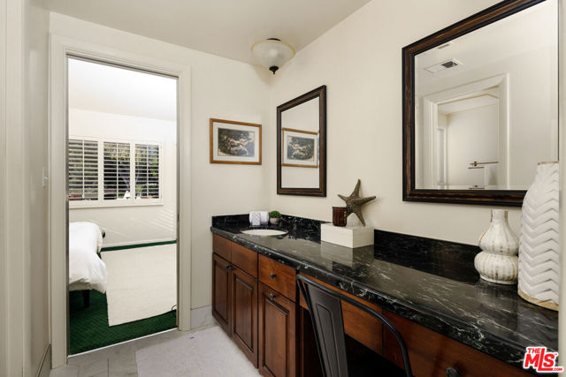 4490 Via Alegre, Santa Barbara CA: https://media.crmls.org/mediaz/58d43596-a824-410c-bb64-e0fb0068fa67.jpg