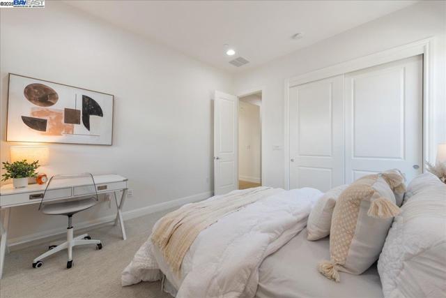 4206 Sunset View Dr, Dublin CA: https://media.crmls.org/mediaz/58d435e5-bf25-4420-90db-15501e7e0d20.jpg