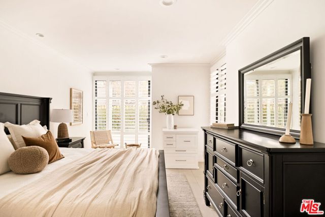 2940 Neilson Way, Santa Monica CA: https://media.crmls.org/mediaz/58d5475a-5721-45c6-b1a8-614a3a1f4fa1.jpg