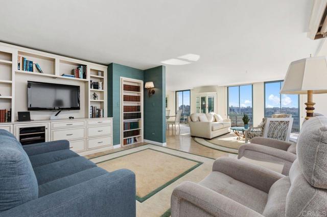 1200 Harbor N Drive, Oceanside CA: https://media.crmls.org/mediaz/58d5770e-6c4c-41b9-a095-95123ea344cd.jpg