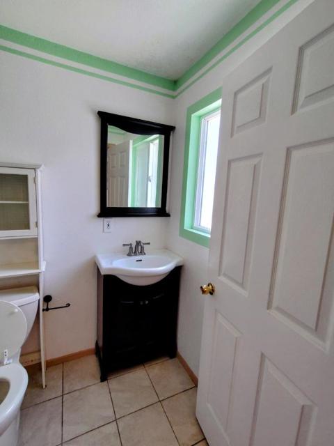230 Paloma Avenue, Salinas CA: https://media.crmls.org/mediaz/58d5be47-8b4a-458b-9daa-95ab23abb08c.jpg