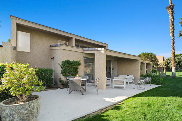 73450 Dalea Lane, Palm Desert CA: https://media.crmls.org/mediaz/58d5e701-9806-487f-9b63-7e8efd5a2a8c.jpg