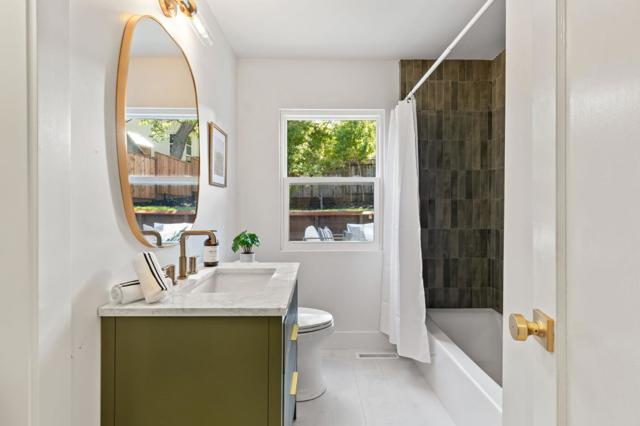 308 Cedar Street, San Carlos CA: https://media.crmls.org/mediaz/58d612ac-3e03-4ac3-bfa2-fd993ec09dd4.jpg