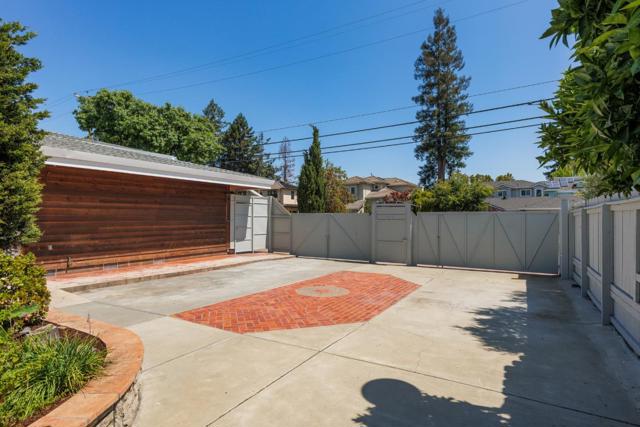 3160 Louis Road, Palo Alto CA: https://media.crmls.org/mediaz/58d67fa1-8110-4d96-a340-31d54833683b.jpg