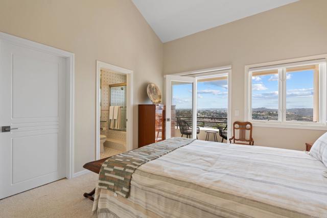 Detail Gallery Image 34 of 46 For 7327 El Fuerte St, Carlsbad,  CA 92009 - 5 Beds | 4/1 Baths