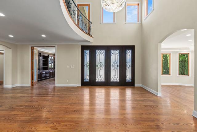 436 Summit Drive, Redwood City CA: https://media.crmls.org/mediaz/58d6b2ba-f9b1-4c47-8451-6076f22c5070.jpg