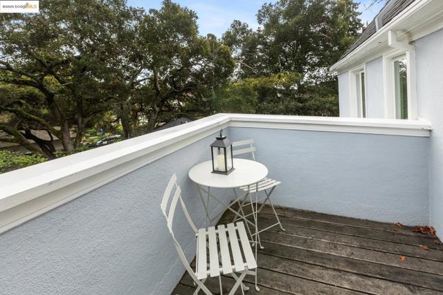 1 Brookside Avenue, Berkeley CA: https://media.crmls.org/mediaz/58d6d27d-e062-4ec0-b913-870d26db1eca.jpg