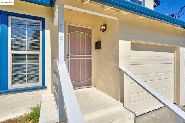 527 42nd Street, Richmond CA: https://media.crmls.org/mediaz/58d72677-b339-4daf-bee4-2667a7252e4d.jpg