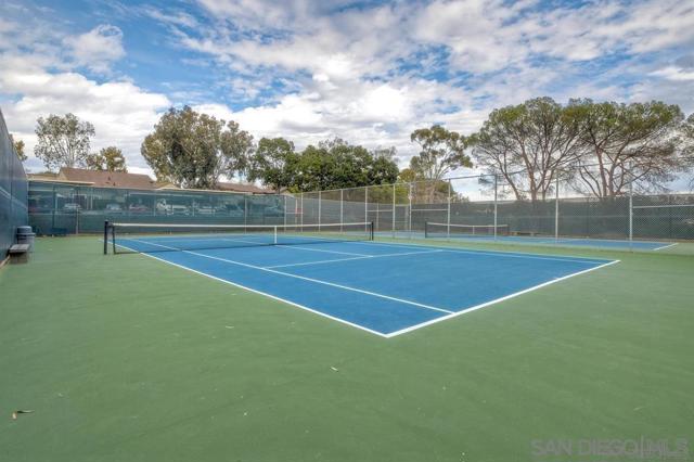 10828 Lamentin Ct, San Diego CA: https://media.crmls.org/mediaz/58d744b8-8523-411d-9ac6-6c0c0aa18c2f.jpg