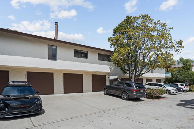 9757 Caminito Cuadro, San Diego CA: https://media.crmls.org/mediaz/58d762ed-5bf9-4784-b102-655797099a85.jpg