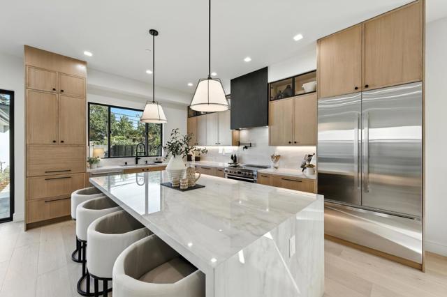 125 15th Avenue, San Mateo CA: https://media.crmls.org/mediaz/58d77665-7ab5-4910-975c-69e6ec044df6.jpg