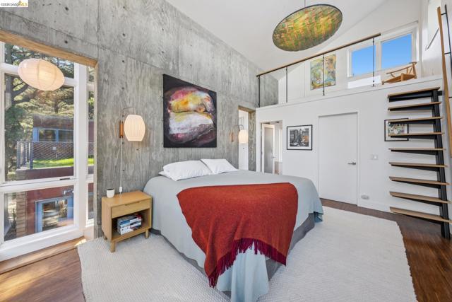 Image 28 of 60 For 8210 Skyline Blvd