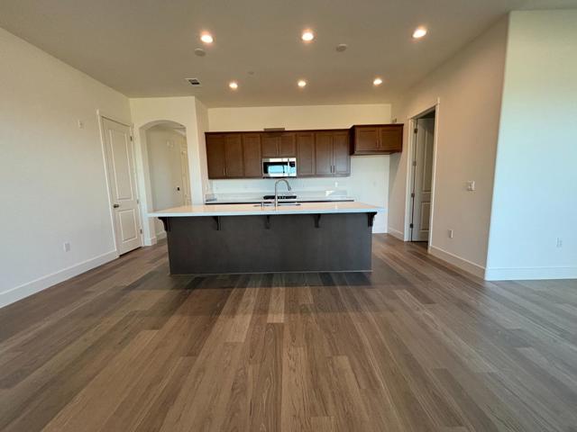 884 Carmelina Court, Hollister CA: https://media.crmls.org/mediaz/58d7825e-f9f6-4786-8257-996a996ede70.jpg