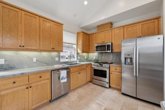 484 Poplar Street, Half Moon Bay CA: https://media.crmls.org/mediaz/58d7c8d2-58b4-443e-9d15-2b94c66be41d.jpg