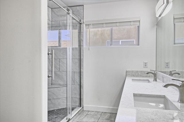 73969 Olive Court, Palm Desert CA: https://media.crmls.org/mediaz/58d8bc39-f012-4b11-83d1-25a52262365d.jpg