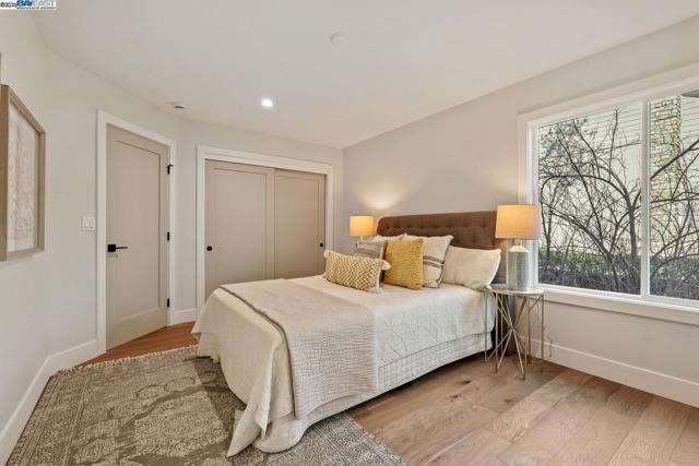 25 Mackenzie Pl, Danville CA: https://media.crmls.org/mediaz/58d8c45c-afd9-4243-a5ee-10ac2073a591.jpg
