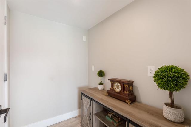 Image 33 of 40 For 6104 Laport Street