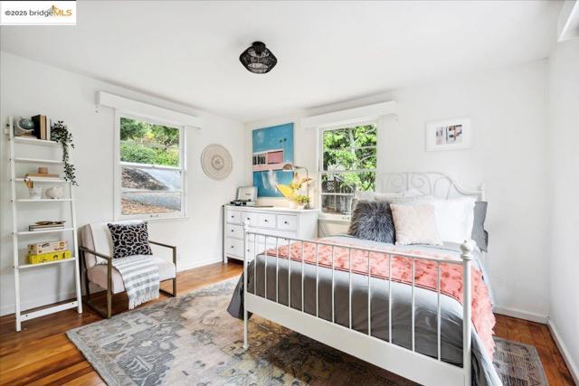 342 El Toyonal, Orinda CA: https://media.crmls.org/mediaz/58d90d9a-6b88-4ad2-8206-db52226a0c13.jpg