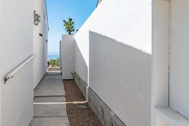 745 Las Olas Drive, Aptos CA: https://media.crmls.org/mediaz/58d998fa-b07a-4044-9c74-76ef579a006c.jpg