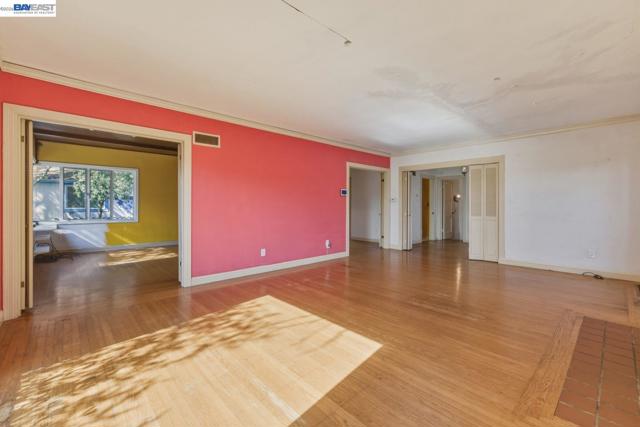 3890 Serrano St, Martinez CA: https://media.crmls.org/mediaz/58d9acaa-4bfa-4e5a-a42b-fe5fce3758dc.jpg