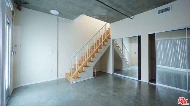 922 W 23Rd Street, Los Angeles CA: https://media.crmls.org/mediaz/58d9fdfe-5ac8-4da1-bc2a-827749bfd595.jpg