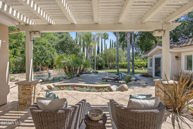 758 Camino Dos Rios, Thousand Oaks CA: https://media.crmls.org/mediaz/58db140a-20a9-430d-a03d-a4e589701f26.jpg
