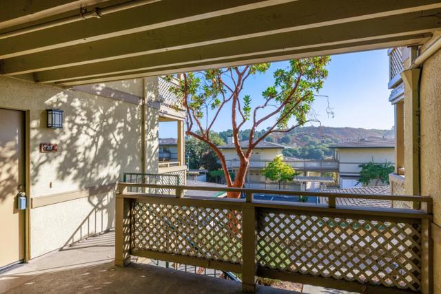 720 Pheasant Ridge Road, Del Rey Oaks CA: https://media.crmls.org/mediaz/58db90cb-a003-48ae-98c5-85e9b974702e.jpg