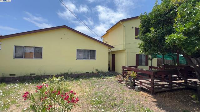 Image 17 of 21 For 25936 Peterman Ave