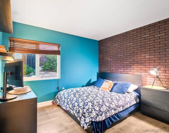 7219 Mimosa Dr, Carlsbad CA: https://media.crmls.org/mediaz/58dbfb20-4d14-4950-a75f-d133cb76b69d.jpg