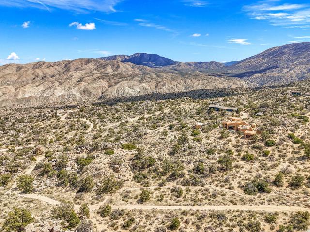 61474 Hanging Rock Lane, Mountain Center CA: https://media.crmls.org/mediaz/58dc12a0-593d-477b-8c8c-b9139c4fdedc.jpg