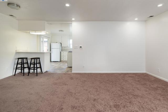 591 VIA ACALANES, San Lorenzo CA: https://media.crmls.org/mediaz/58dcd334-59ed-400d-b9a6-6e5dd6b5c8ad.jpg