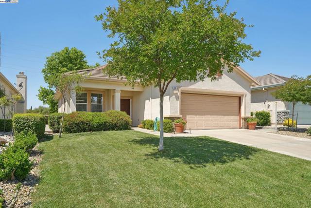 491 Central Park Pl, Brentwood CA: https://media.crmls.org/mediaz/58dd0e32-6c68-410f-b384-b50ef39b4de5.jpg