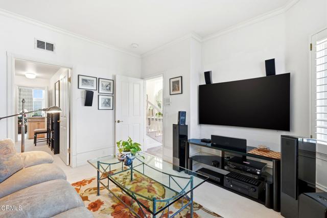 Detail Gallery Image 22 of 72 For 2317 Canyonback Rd, Los Angeles,  CA 90049 - 5 Beds | 5/1 Baths