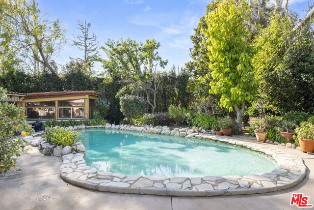 Drew Fenton | 334 N Carmelina Avenue Los Angeles CA | MLS: 7014320